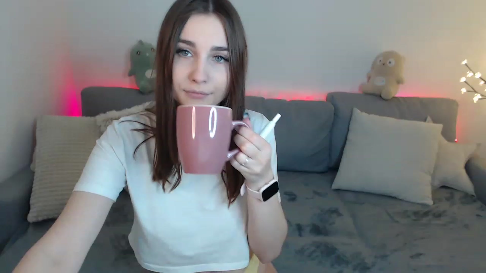 Gallery image thumbnail from LaneyGrey's myfreecams stream on, 02/28/2023, 10:20 image 9 of 20