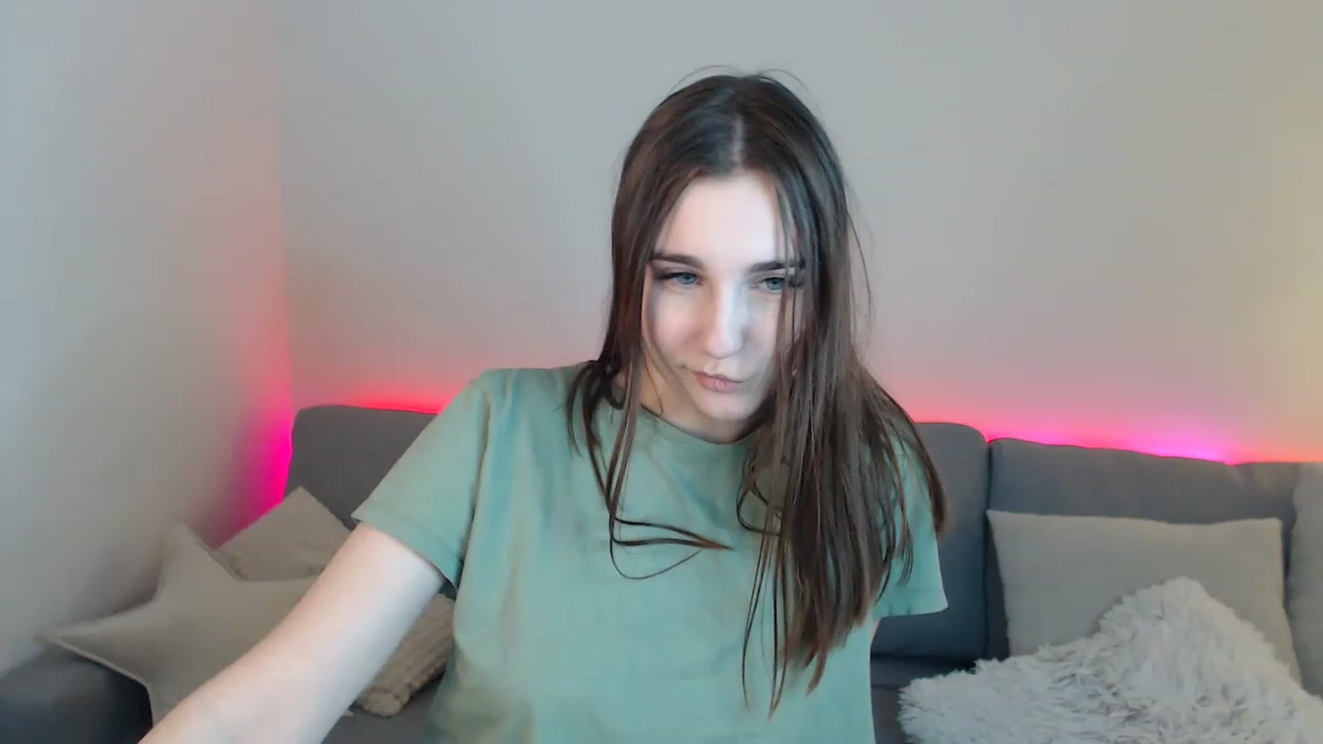 Gallery image thumbnail from LaneyGrey's myfreecams stream on, 03/06/2023, 13:35 image 19 of 20