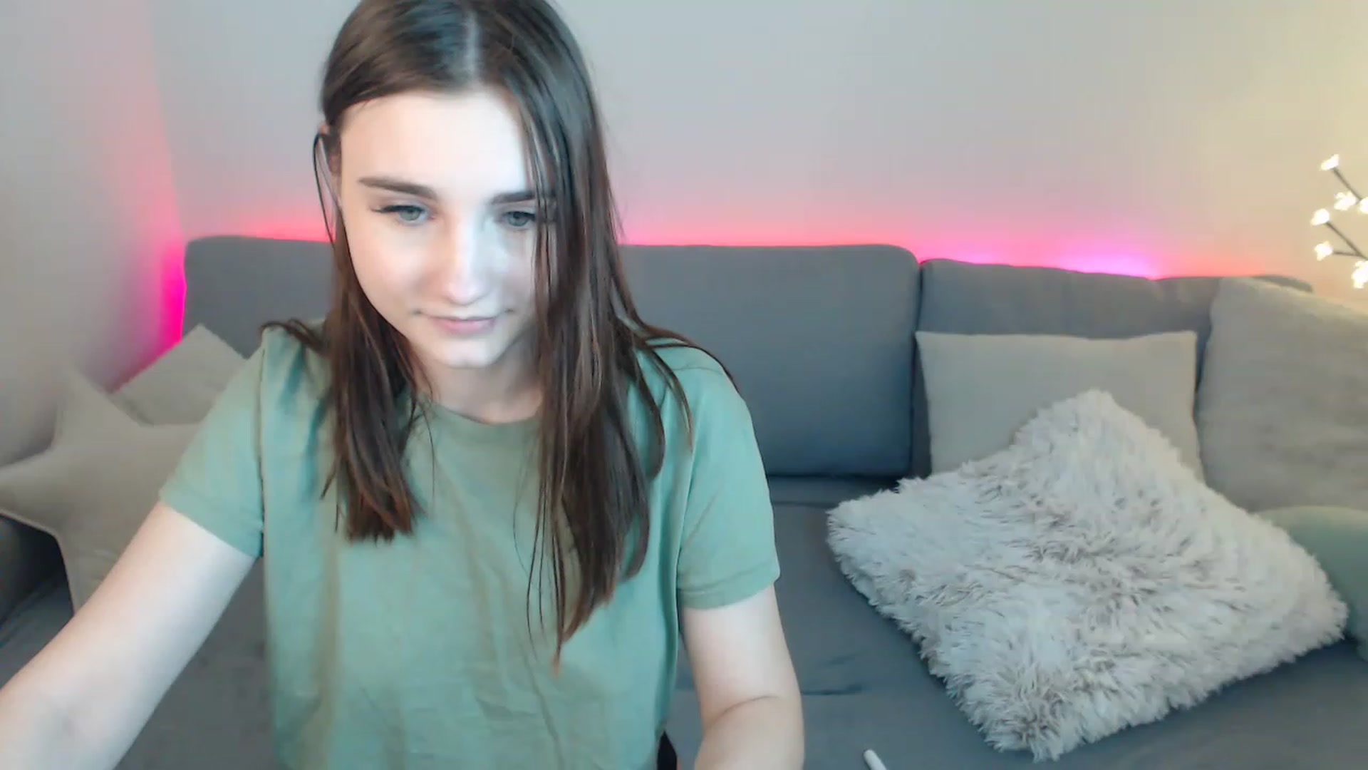 Gallery image thumbnail from LaneyGrey's myfreecams stream on, 03/06/2023, 13:54 image 4 of 20