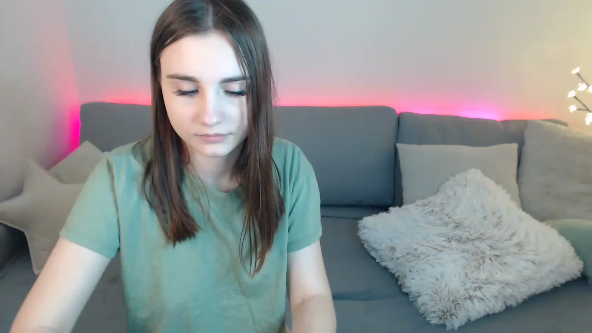 Gallery image thumbnail from LaneyGrey's myfreecams stream on, 03/06/2023, 13:54 image 15 of 20