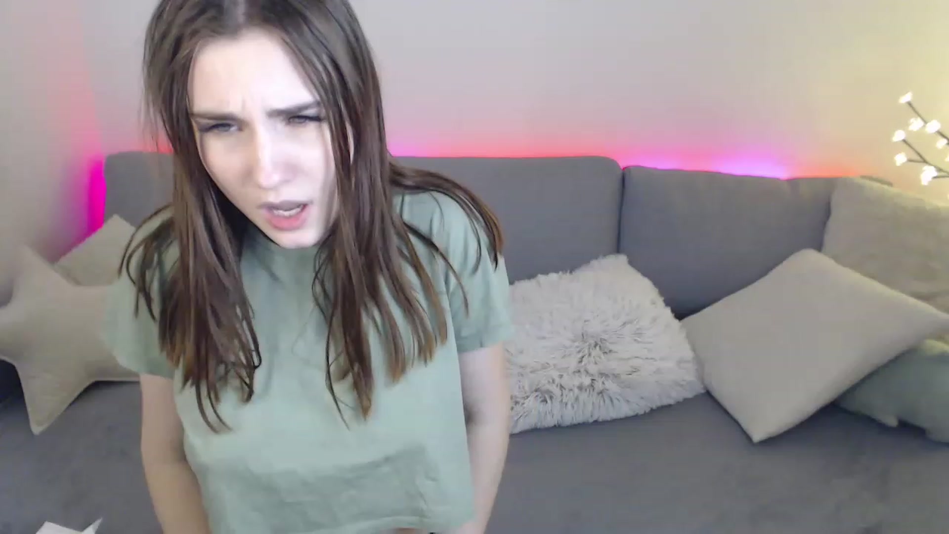 Gallery image thumbnail from LaneyGrey's myfreecams stream on, 03/06/2023, 14:27 image 3 of 20