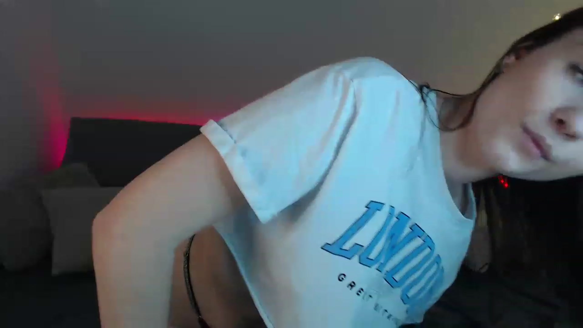 Gallery image thumbnail from LaneyGrey's myfreecams stream on, 03/08/2023, 12:06 image 15 of 20
