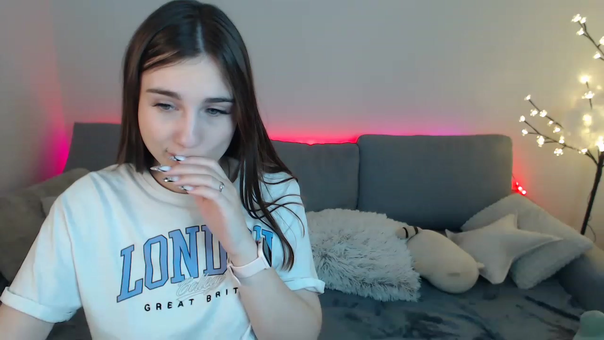 Gallery image thumbnail from LaneyGrey's myfreecams stream on, 03/08/2023, 12:06 image 10 of 20