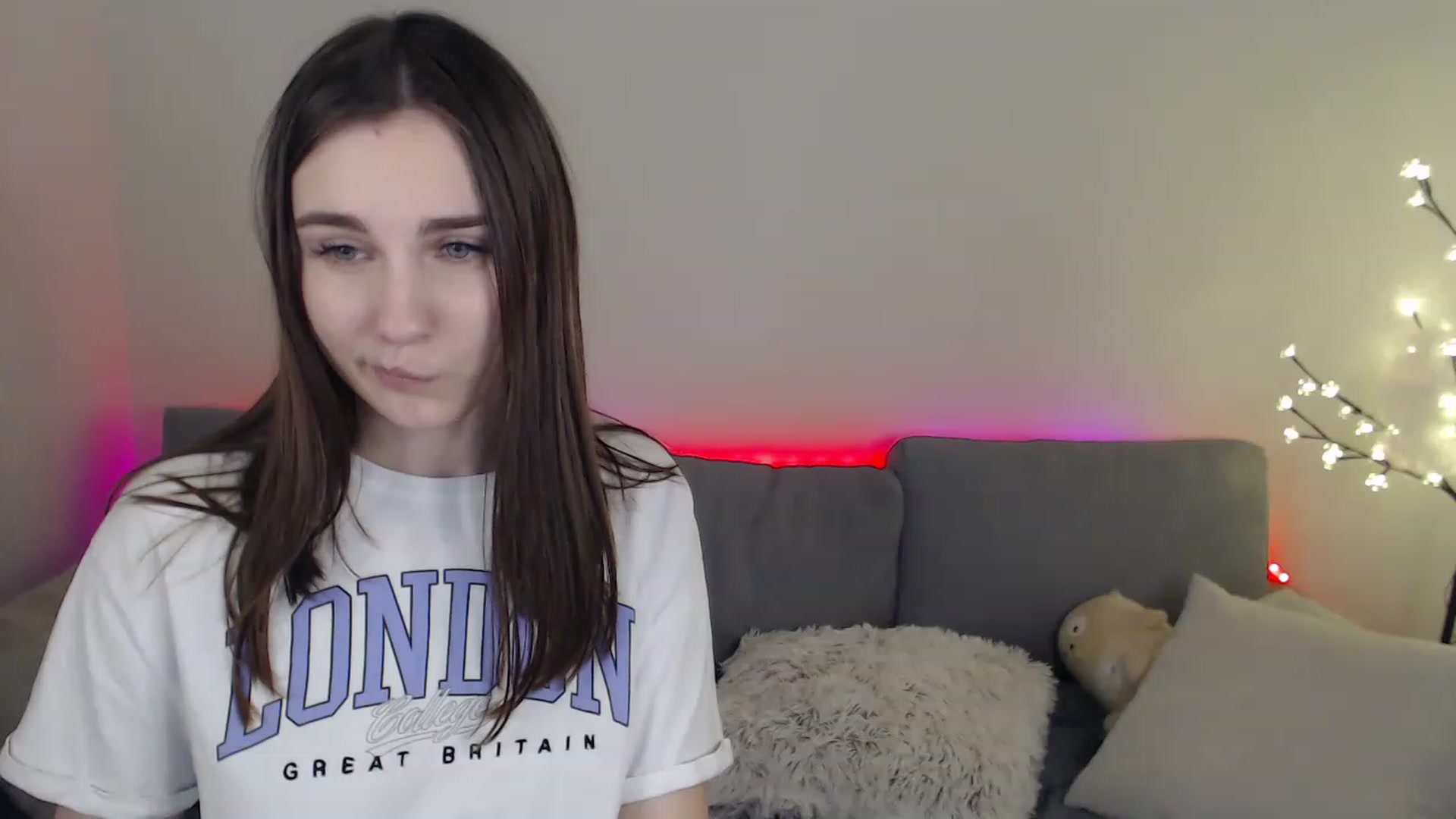 Gallery image thumbnail from LaneyGrey's myfreecams stream on, 03/10/2023, 11:50 image 19 of 20