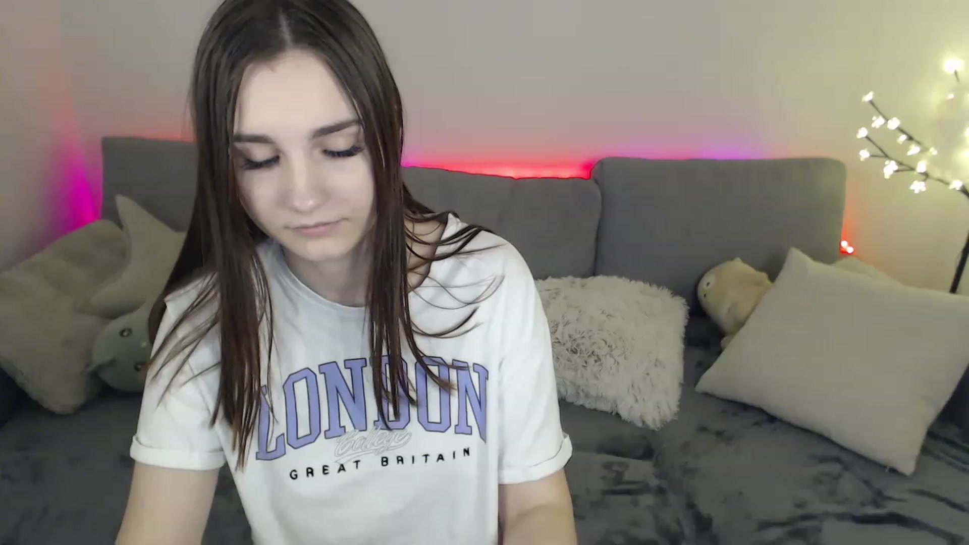 Gallery image thumbnail from LaneyGrey's myfreecams stream on, 03/10/2023, 11:50 image 7 of 20