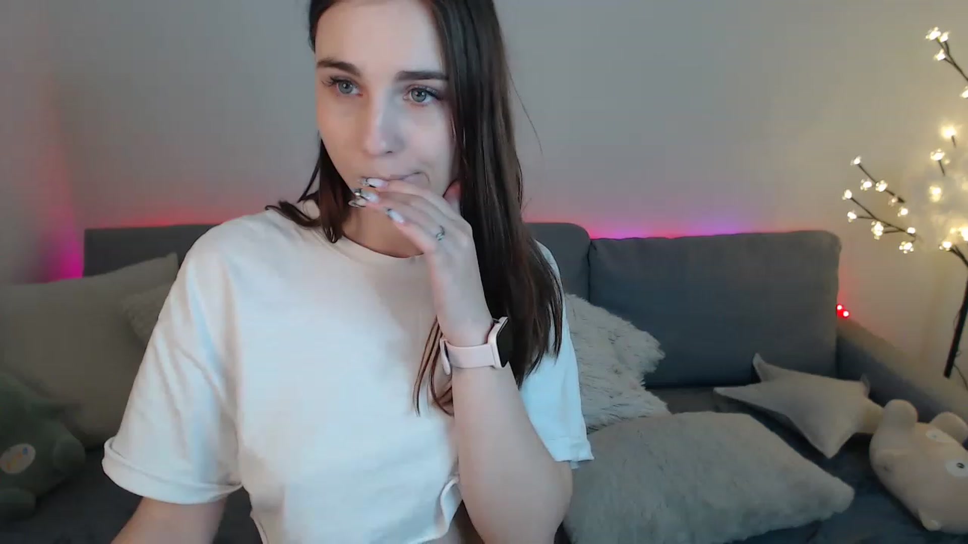 Gallery image thumbnail from LaneyGrey's myfreecams stream on, 03/17/2023, 13:03 image 1 of 20