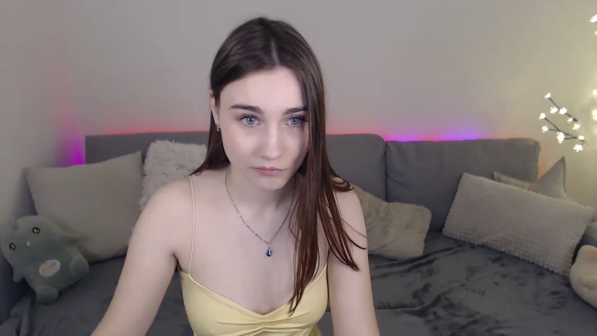 Gallery image thumbnail from LaneyGrey's myfreecams stream on, 03/18/2023, 12:00 image 4 of 20