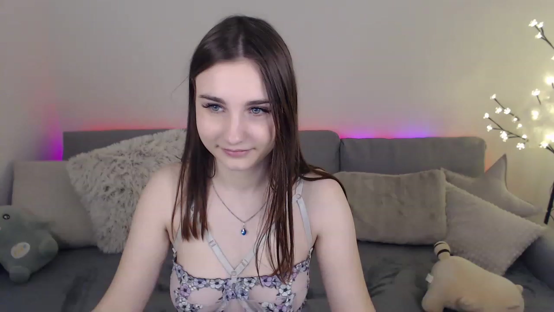 Gallery image thumbnail from LaneyGrey's myfreecams stream on, 03/19/2023, 11:12 image 2 of 20