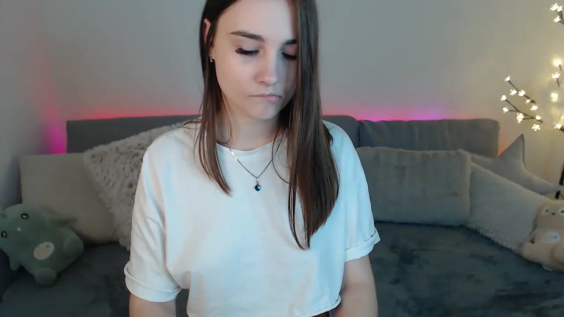 Gallery image thumbnail from LaneyGrey's myfreecams stream on, 03/20/2023, 10:20 image 13 of 20