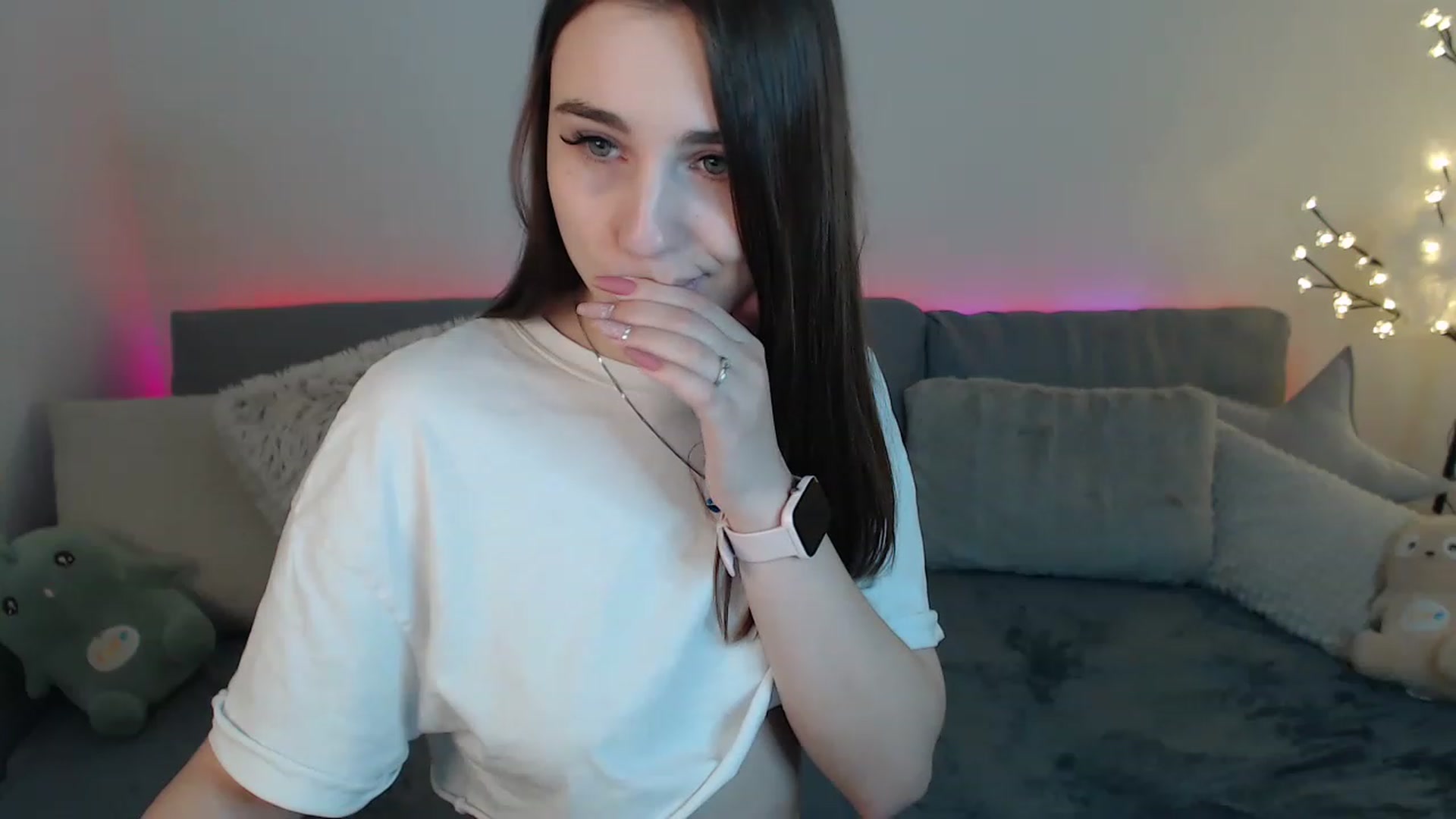 Gallery image thumbnail from LaneyGrey's myfreecams stream on, 03/20/2023, 10:20 image 7 of 20