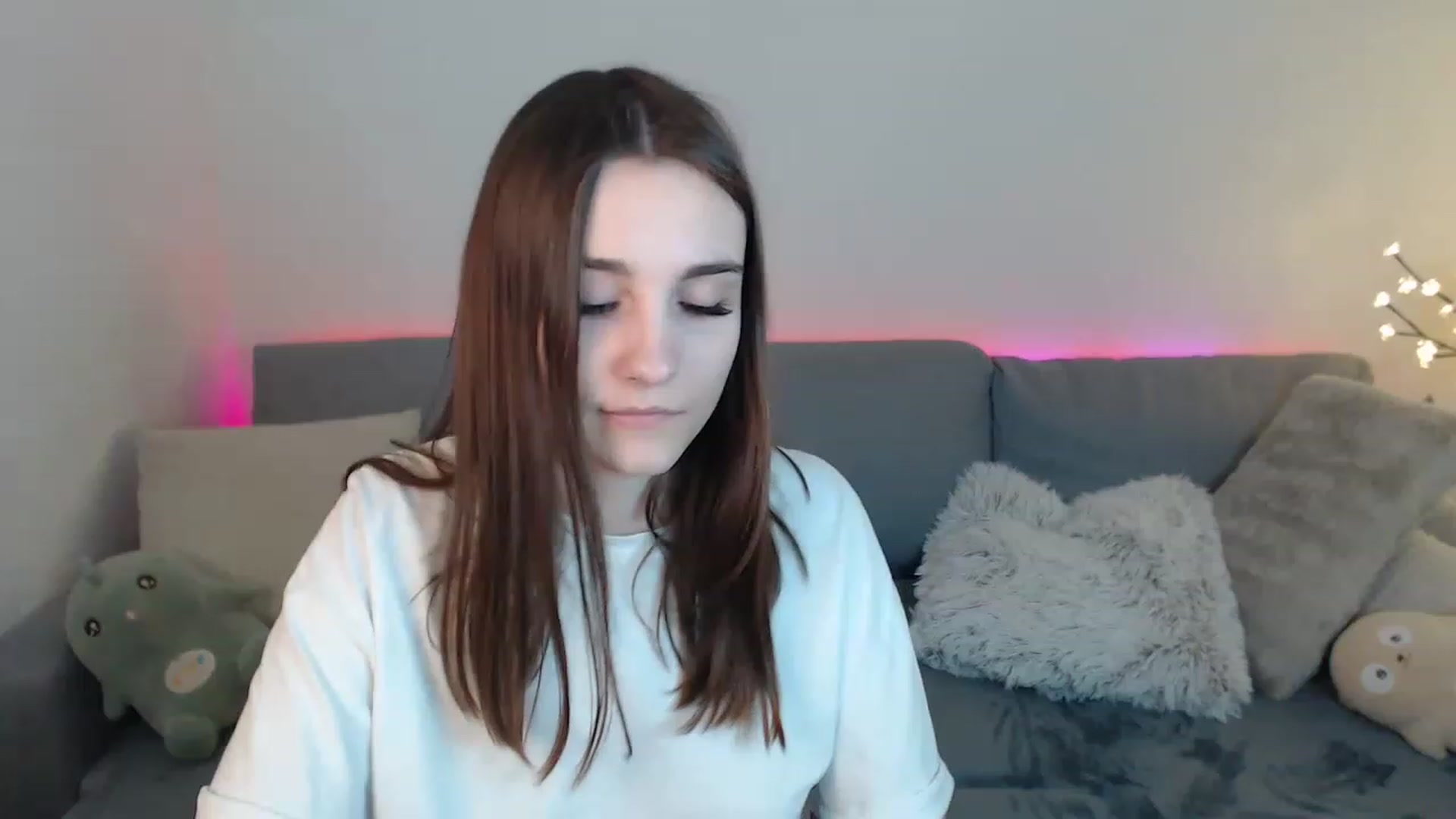 Gallery image thumbnail from LaneyGrey's myfreecams stream on, 03/20/2023, 11:50 image 15 of 20