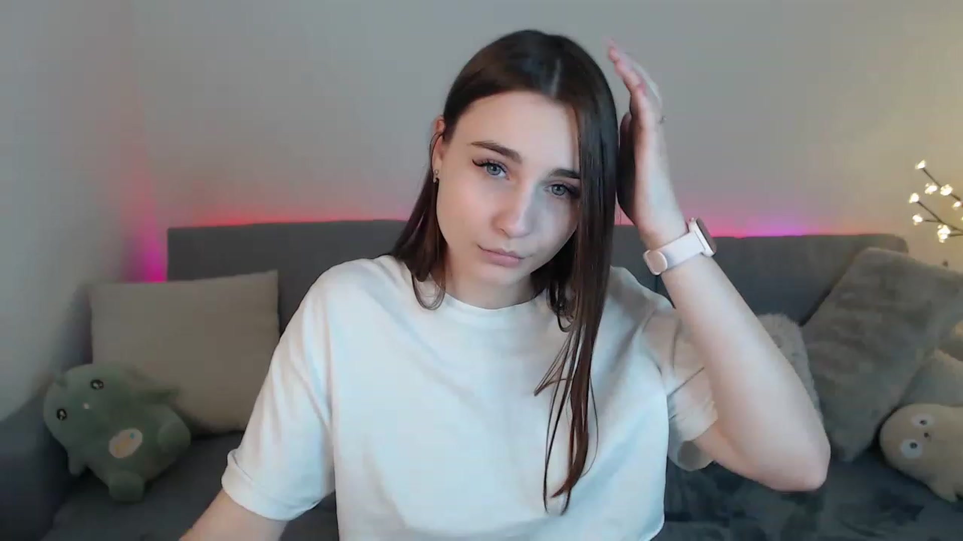 Gallery image thumbnail from LaneyGrey's myfreecams stream on, 03/20/2023, 11:50 image 13 of 20
