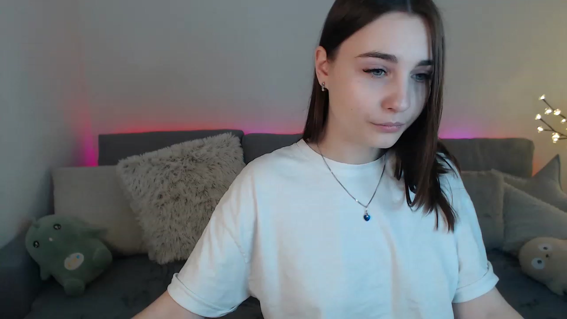 Gallery image thumbnail from LaneyGrey's myfreecams stream on, 03/20/2023, 11:50 image 11 of 20