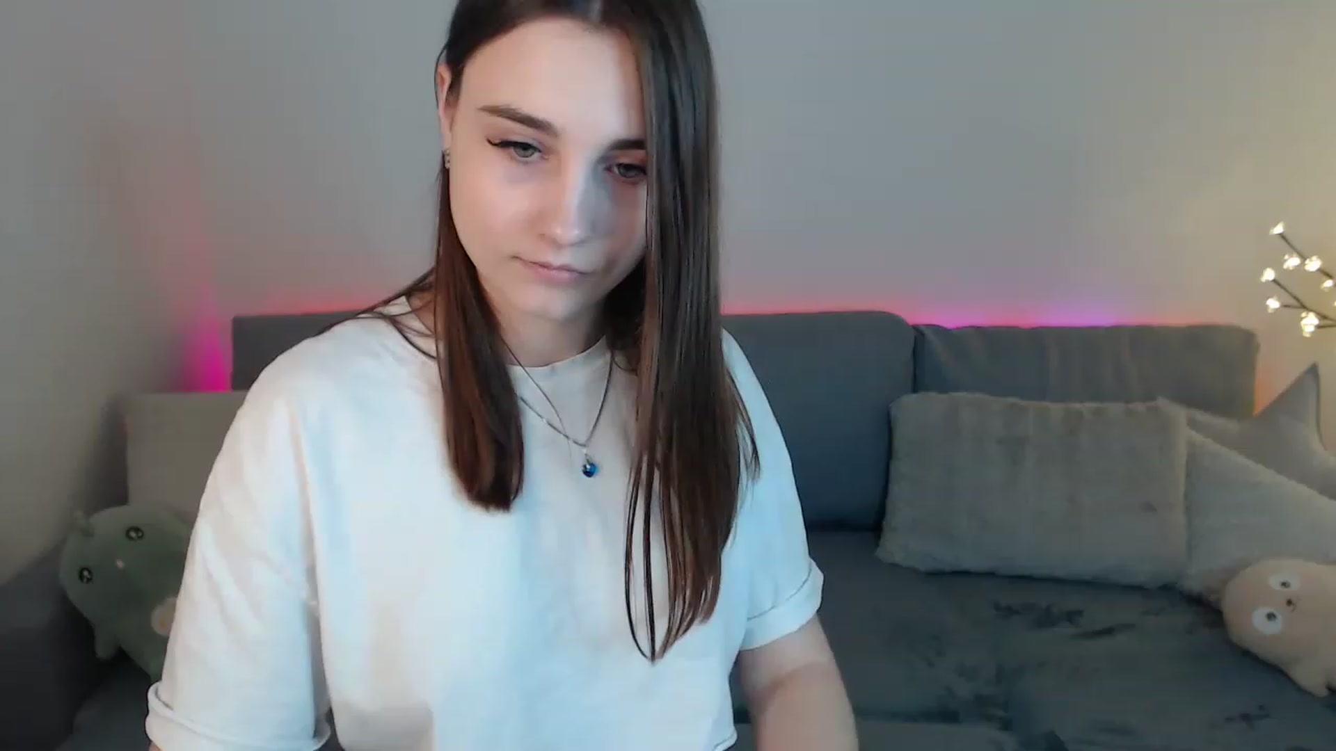 Gallery image thumbnail from LaneyGrey's myfreecams stream on, 03/20/2023, 11:50 image 10 of 20