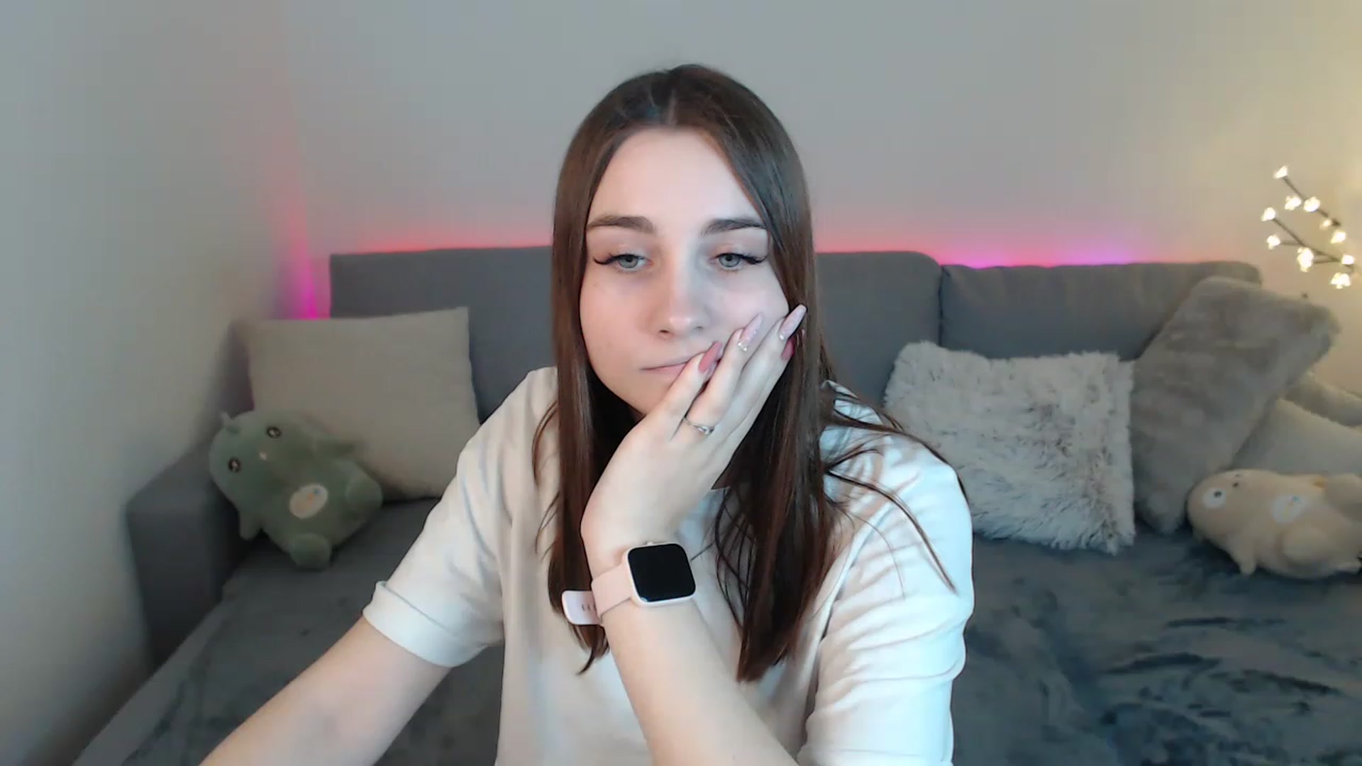 Gallery image thumbnail from LaneyGrey's myfreecams stream on, 03/20/2023, 13:58 image 15 of 20