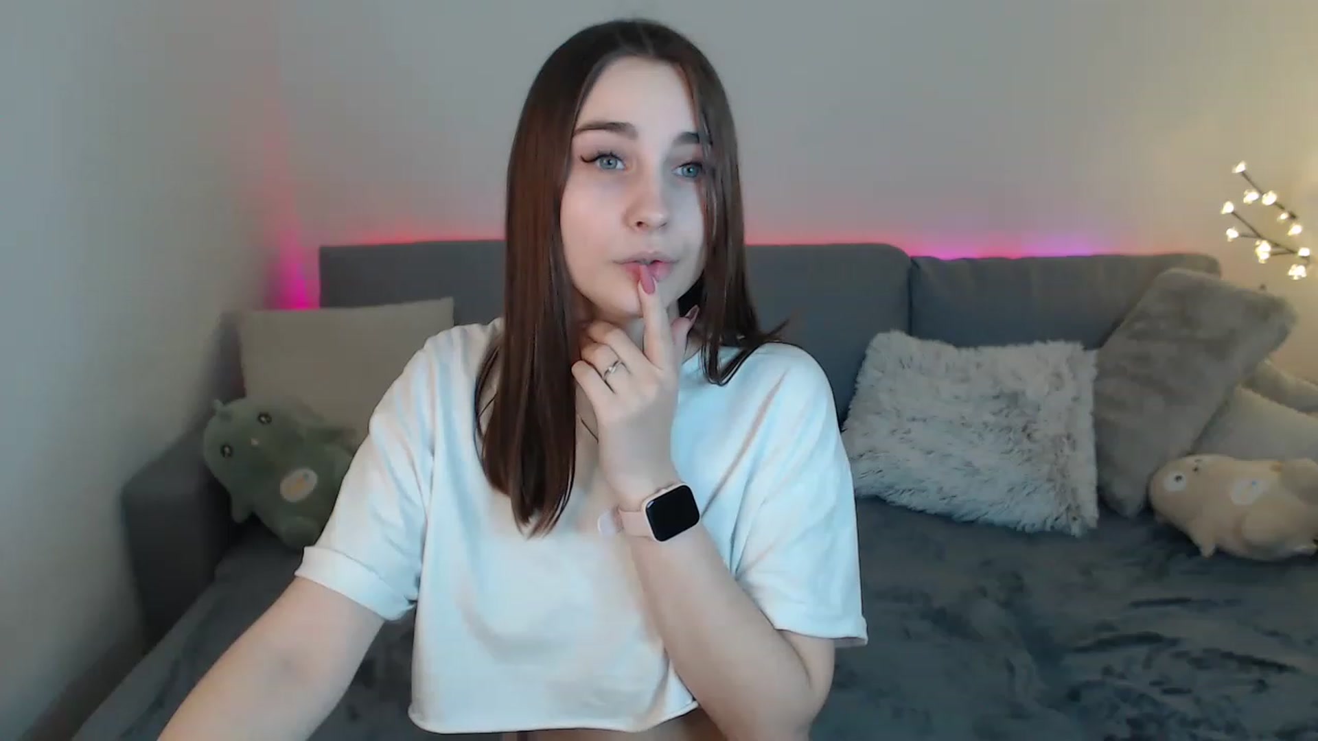 Gallery image thumbnail from LaneyGrey's myfreecams stream on, 03/20/2023, 13:58 image 11 of 20