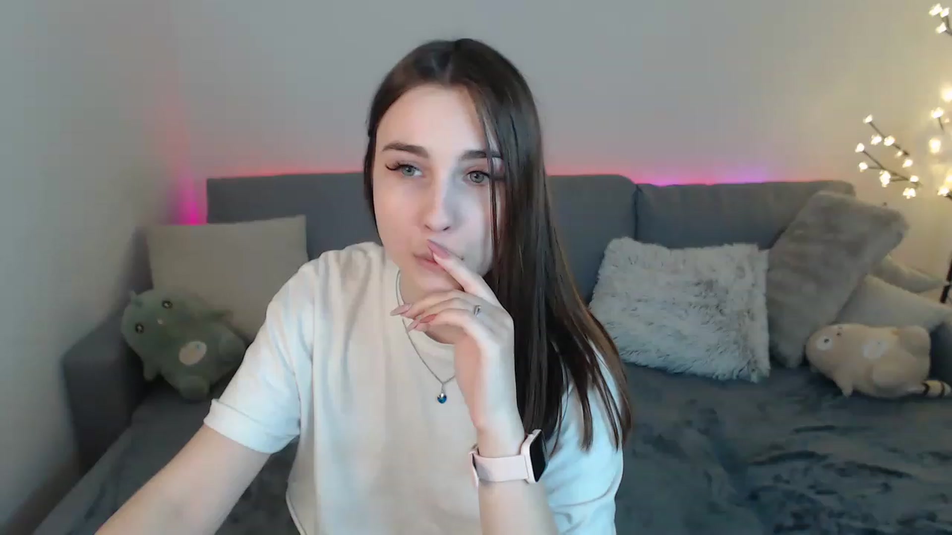 Gallery image thumbnail from LaneyGrey's myfreecams stream on, 03/20/2023, 13:58 image 19 of 20