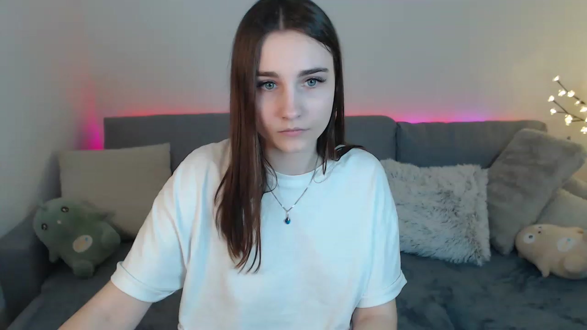 Gallery image thumbnail from LaneyGrey's myfreecams stream on, 03/20/2023, 14:28 image 4 of 20