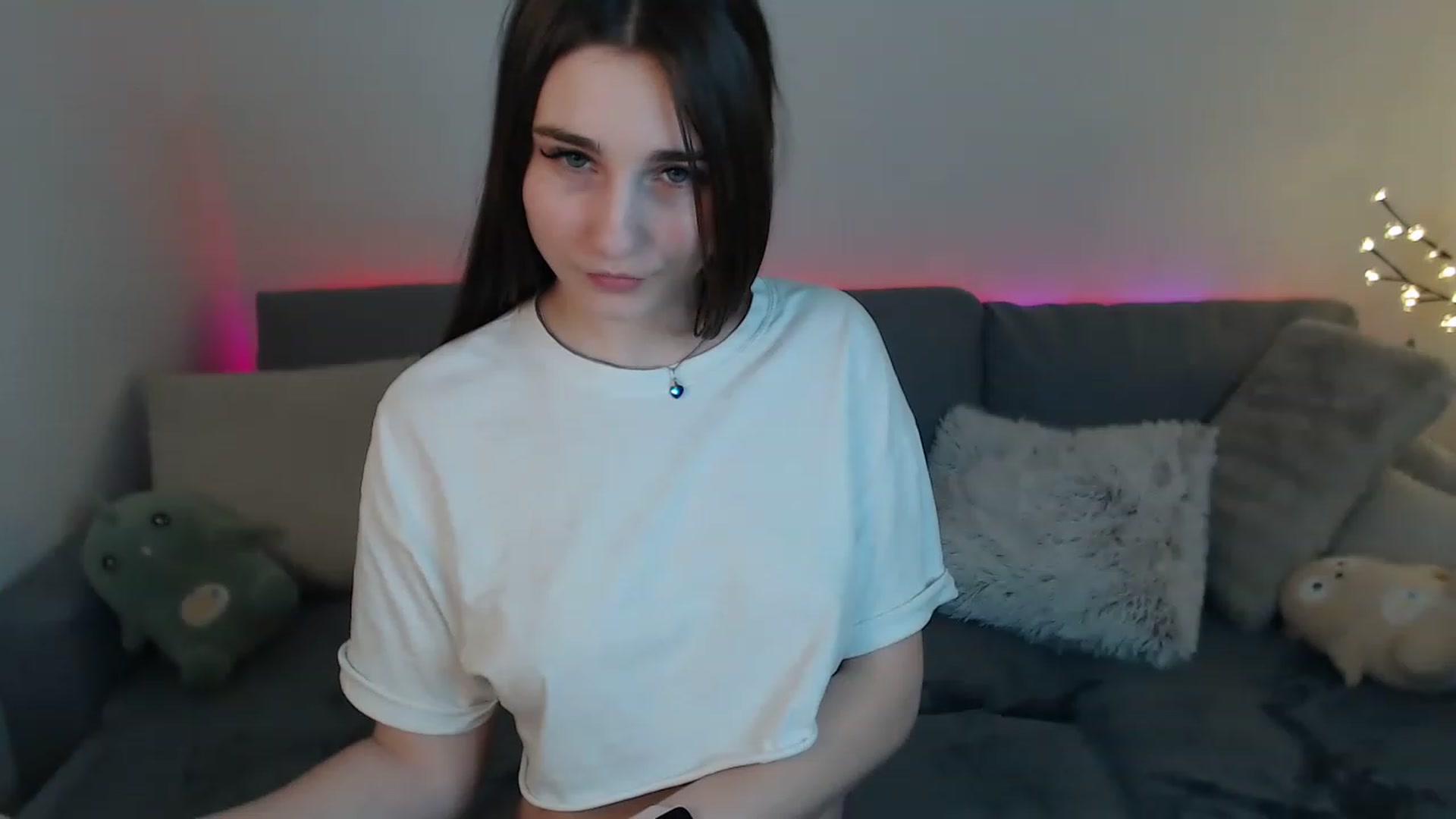 Gallery image thumbnail from LaneyGrey's myfreecams stream on, 03/20/2023, 14:28 image 17 of 20