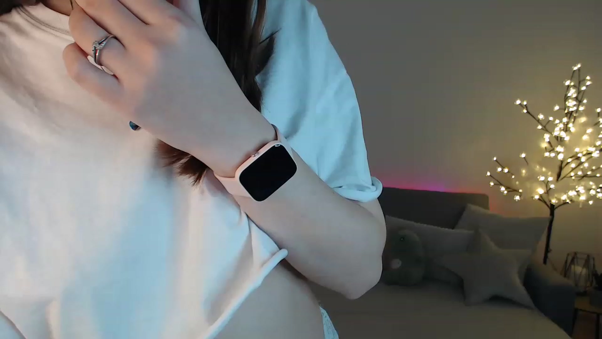 Gallery image thumbnail from LaneyGrey's myfreecams stream on, 03/24/2023, 10:12 image 19 of 20