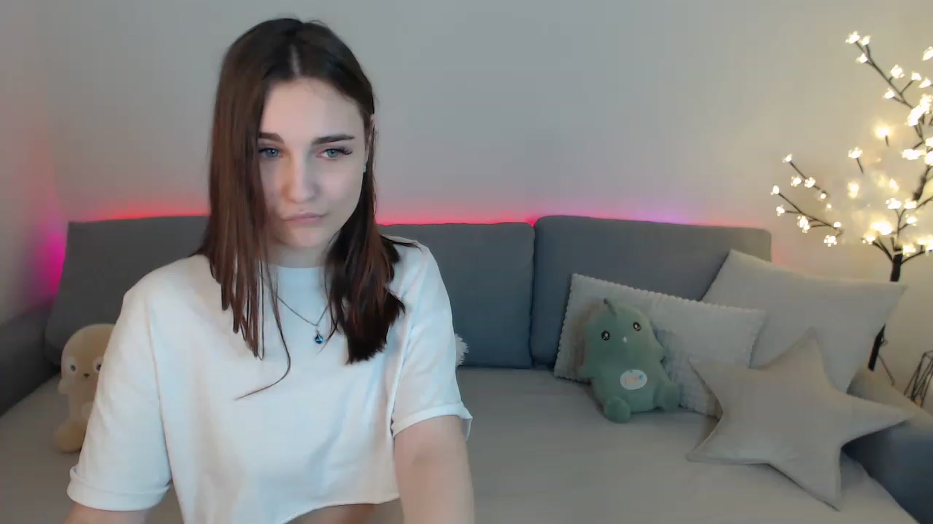 Gallery image thumbnail from LaneyGrey's myfreecams stream on, 03/24/2023, 12:14 image 10 of 20