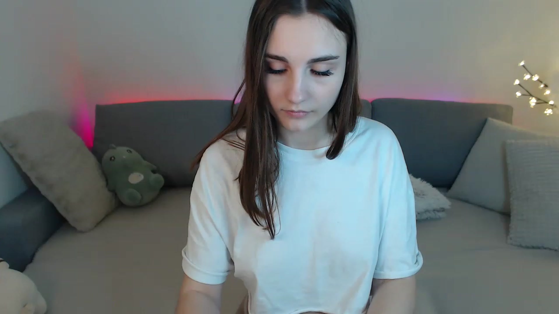 Gallery image thumbnail from LaneyGrey's myfreecams stream on, 03/25/2023, 11:28 image 15 of 20