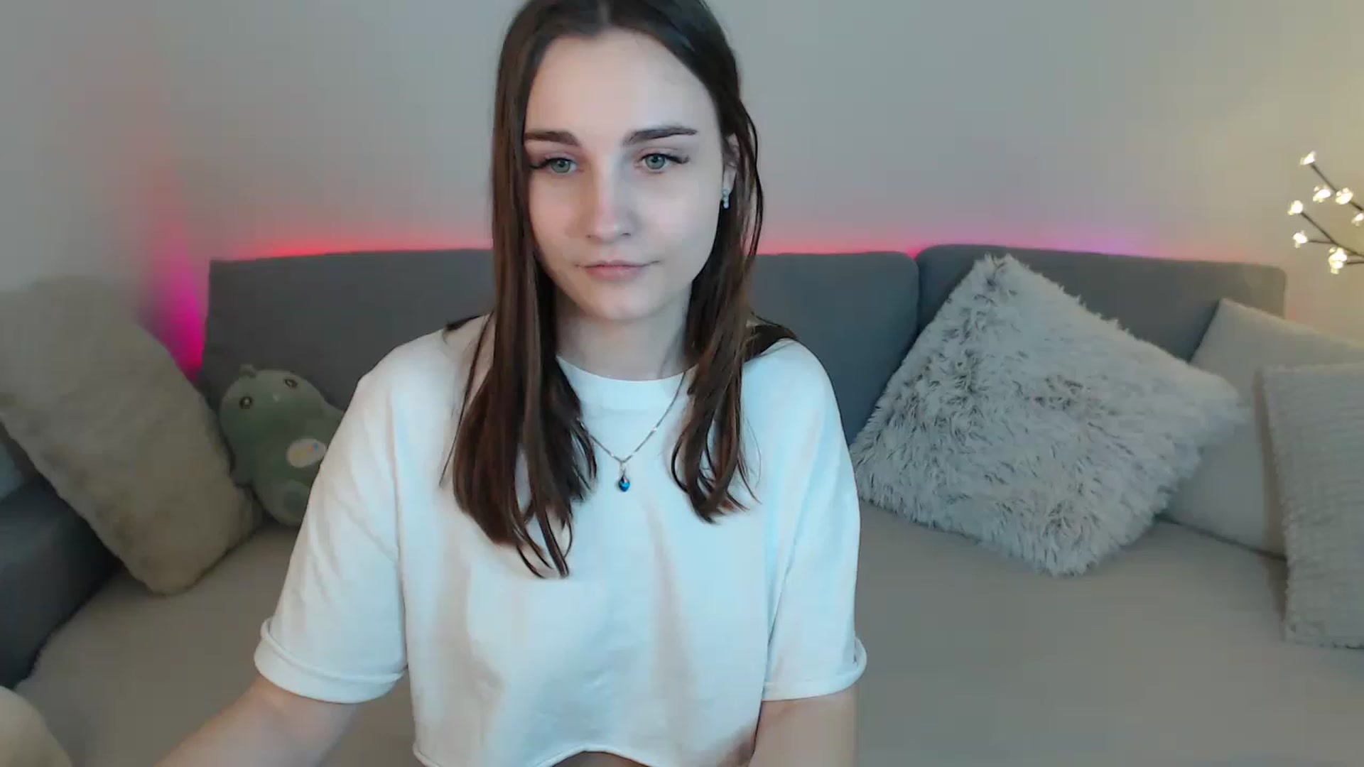 Gallery image thumbnail from LaneyGrey's myfreecams stream on, 03/25/2023, 12:30 image 14 of 20