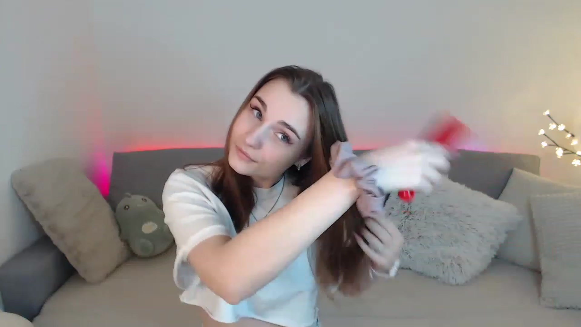 Gallery image thumbnail from LaneyGrey's myfreecams stream on, 03/25/2023, 13:21 image 17 of 20
