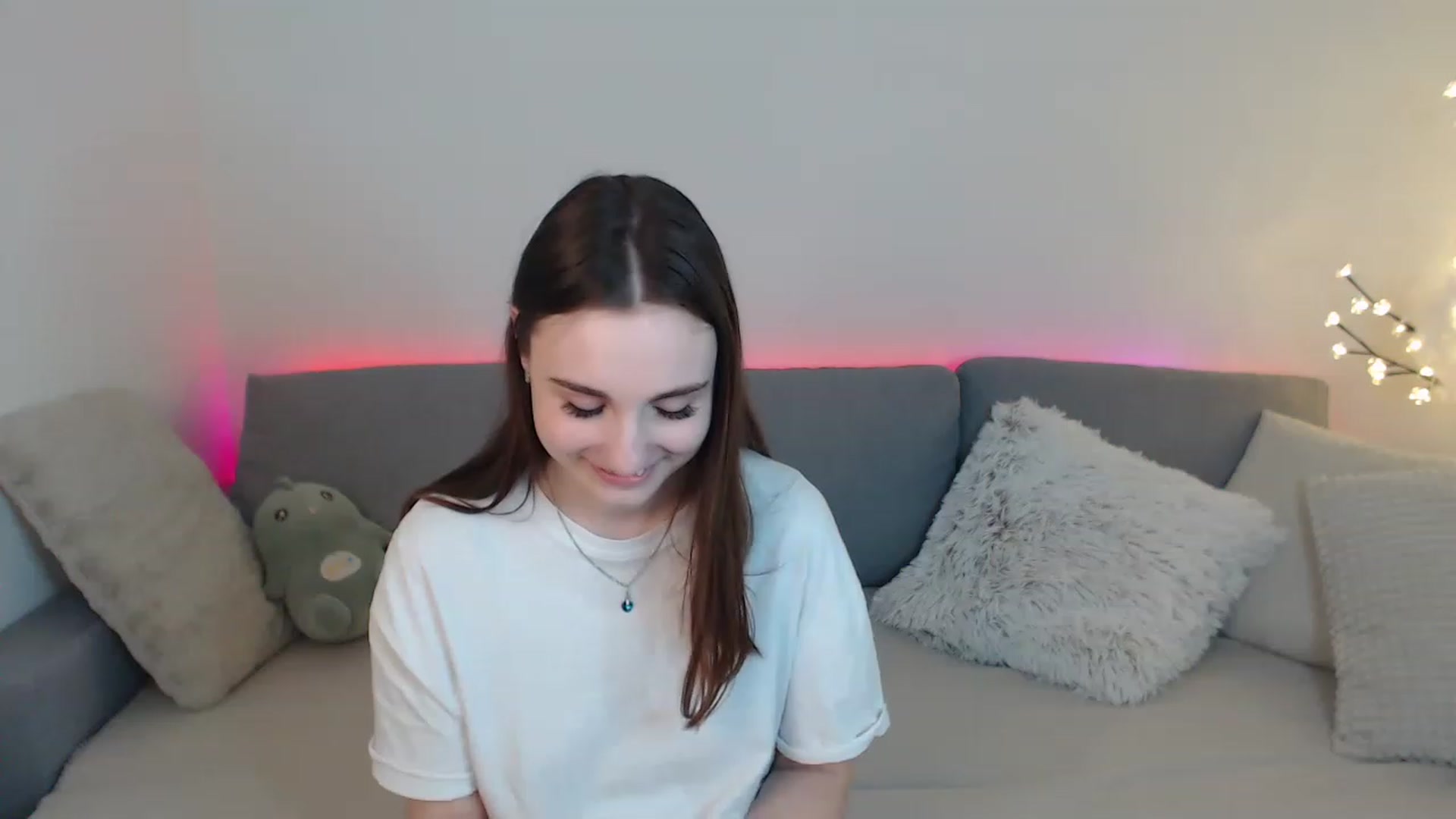 Gallery image thumbnail from LaneyGrey's myfreecams stream on, 03/25/2023, 14:48 image 10 of 20
