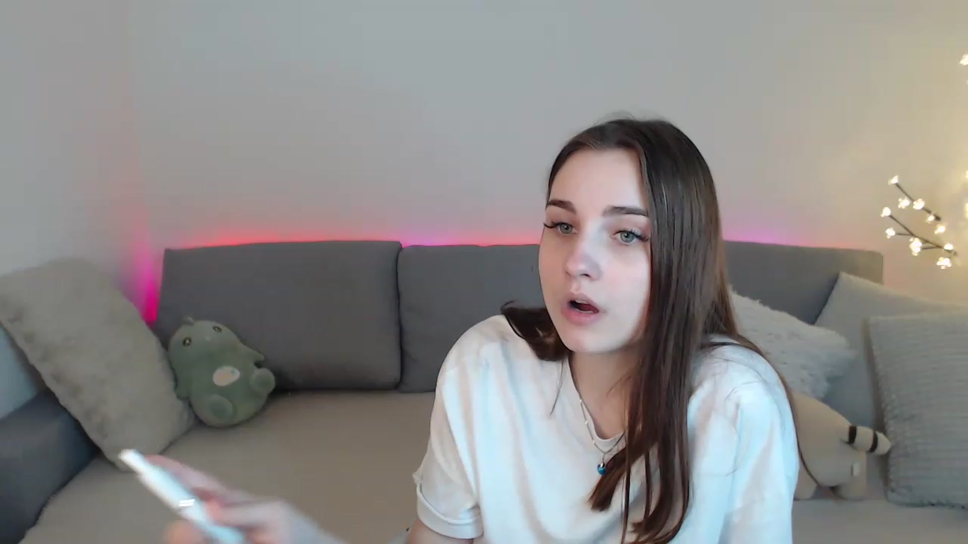 Gallery image thumbnail from LaneyGrey's myfreecams stream on, 03/25/2023, 14:48 image 18 of 20