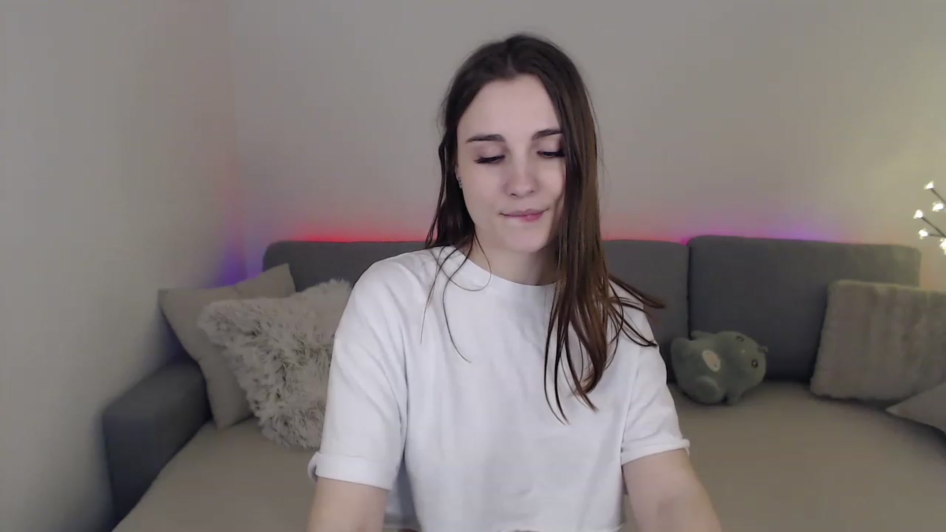 Gallery image thumbnail from LaneyGrey's myfreecams stream on, 03/27/2023, 13:29 image 6 of 20