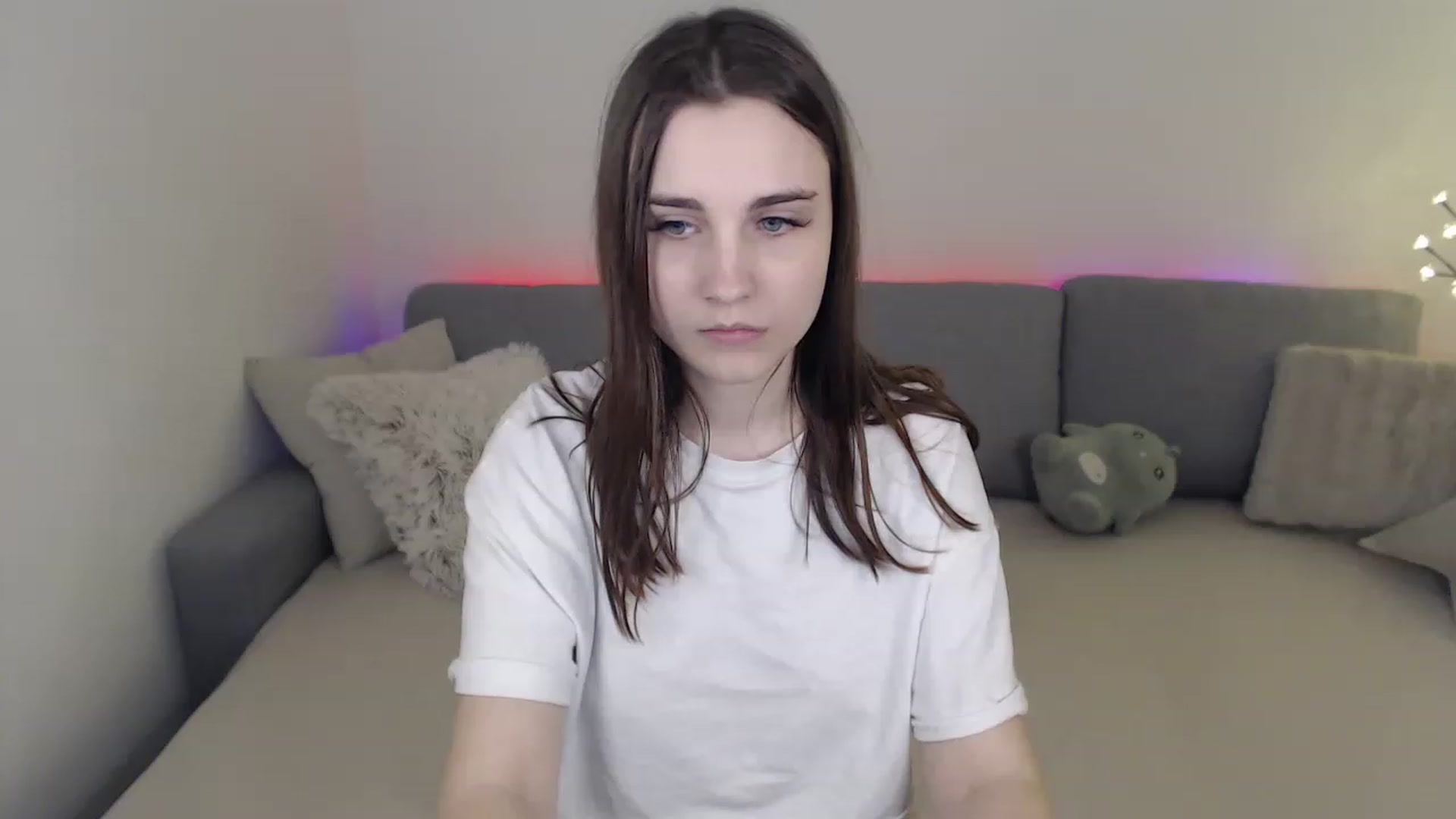 Gallery image thumbnail from LaneyGrey's myfreecams stream on, 03/27/2023, 13:29 image 5 of 20
