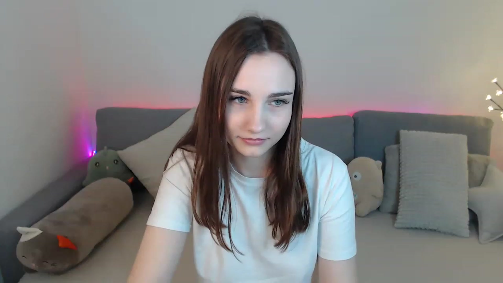 Gallery image thumbnail from LaneyGrey's myfreecams stream on, 03/30/2023, 09:36 image 5 of 20