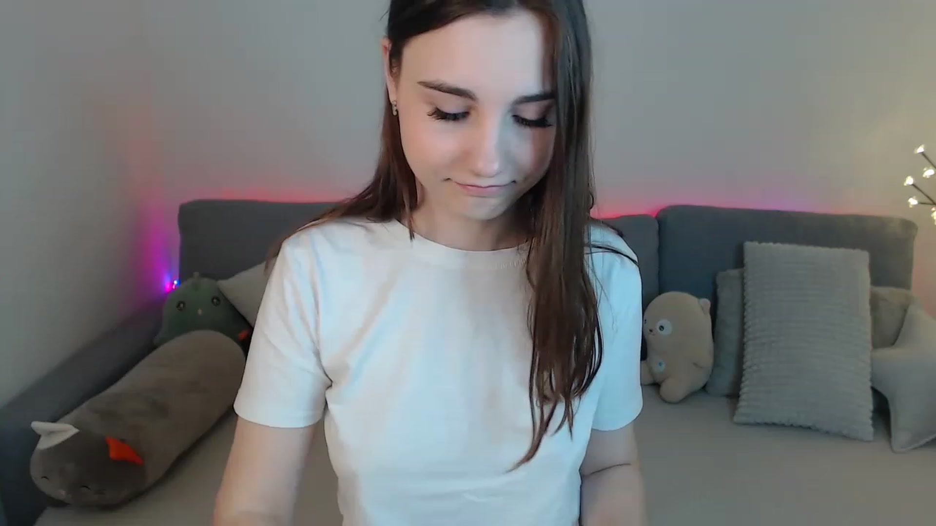 Gallery image thumbnail from LaneyGrey's myfreecams stream on, 03/30/2023, 09:36 image 9 of 20