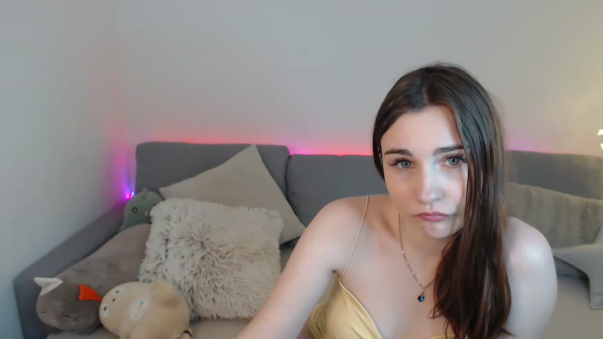 Gallery image thumbnail from LaneyGrey's myfreecams stream on, 03/30/2023, 11:54 image 16 of 20