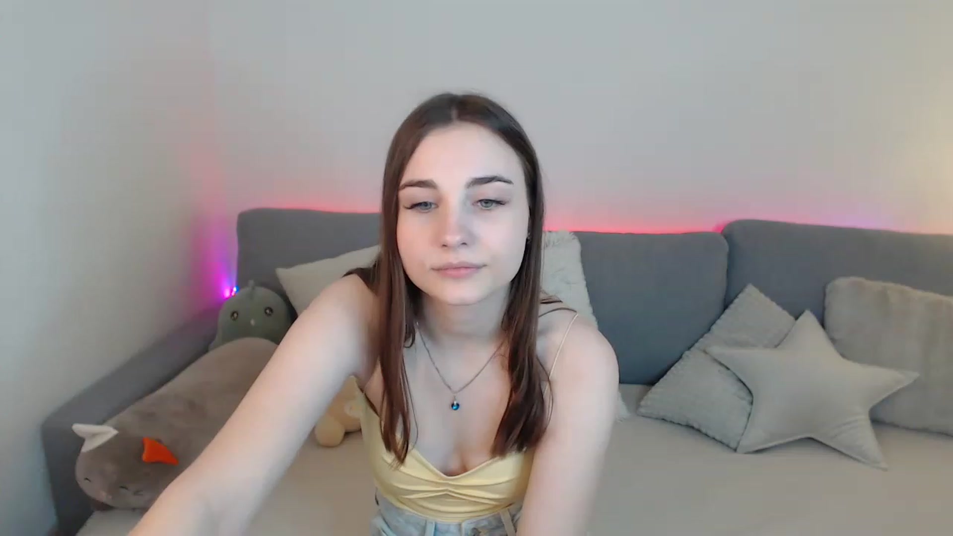 Gallery image thumbnail from LaneyGrey's myfreecams stream on, 03/31/2023, 11:10 image 5 of 20