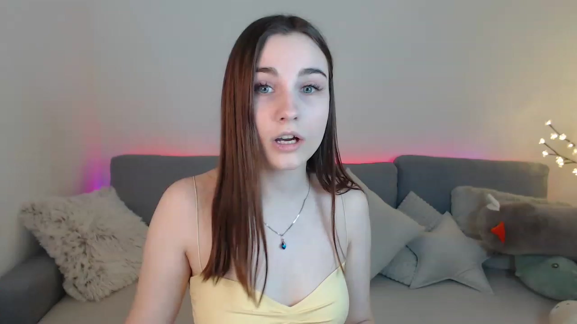 Gallery image thumbnail from LaneyGrey's myfreecams stream on, 04/01/2023, 11:42 image 13 of 20