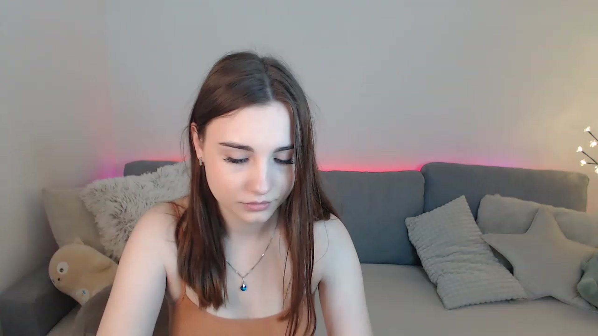 Gallery image thumbnail from LaneyGrey's myfreecams stream on, 04/03/2023, 08:19 image 1 of 20