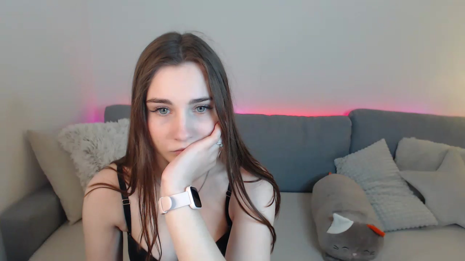 Gallery image thumbnail from LaneyGrey's myfreecams stream on, 04/03/2023, 10:54 image 2 of 20