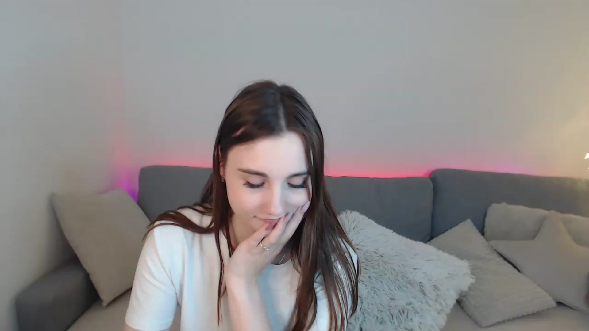 Gallery image thumbnail from LaneyGrey's myfreecams stream on, 04/03/2023, 13:42 image 16 of 20