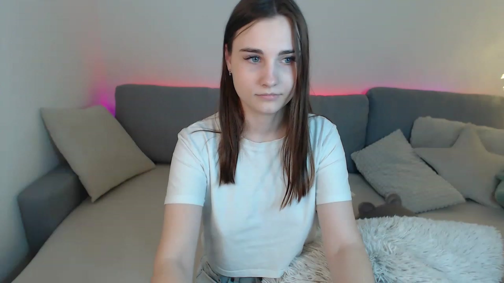 Gallery image thumbnail from LaneyGrey's myfreecams stream on, 04/03/2023, 13:42 image 11 of 20