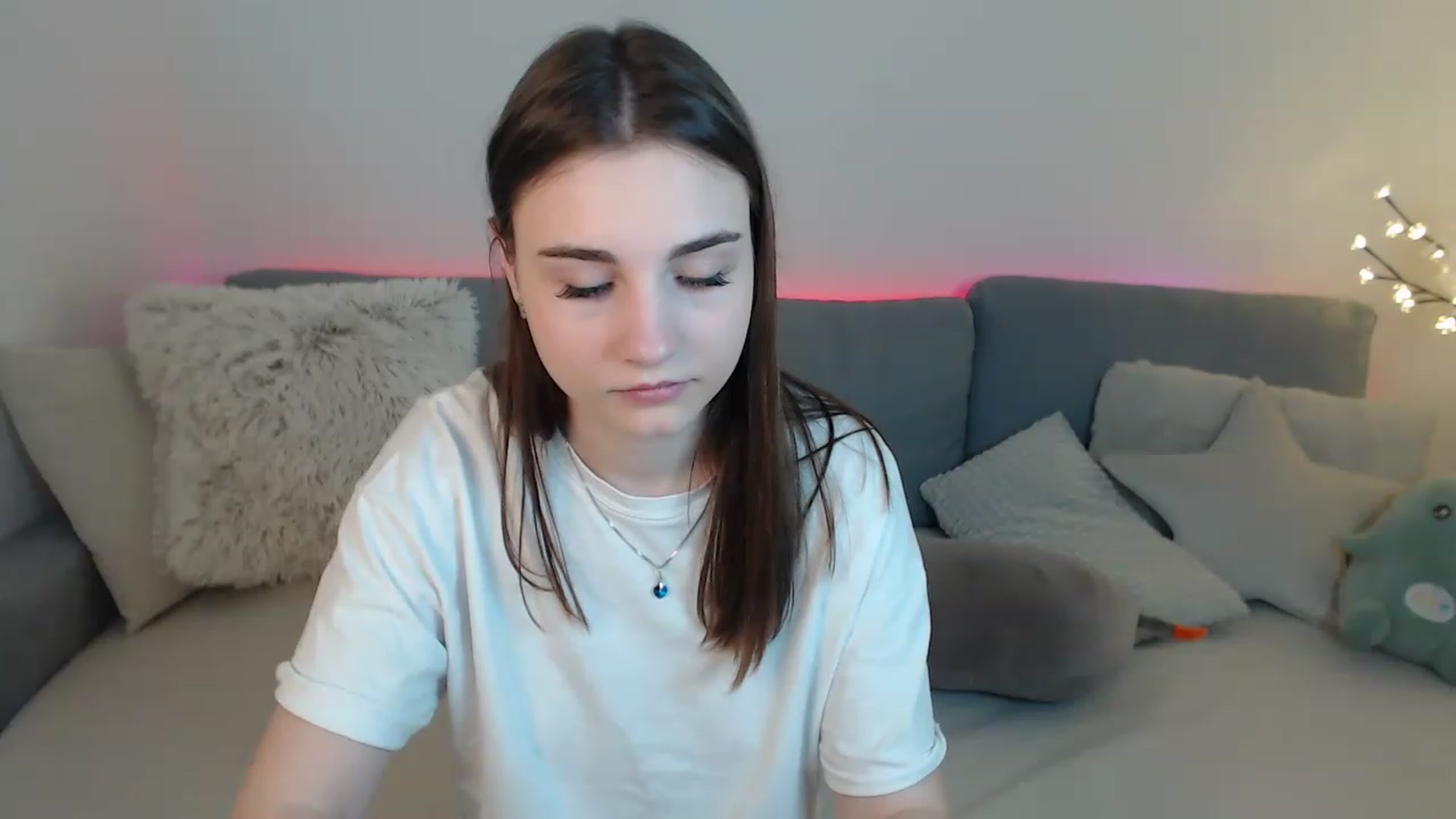 Gallery image thumbnail from LaneyGrey's myfreecams stream on, 04/04/2023, 10:00 image 5 of 20