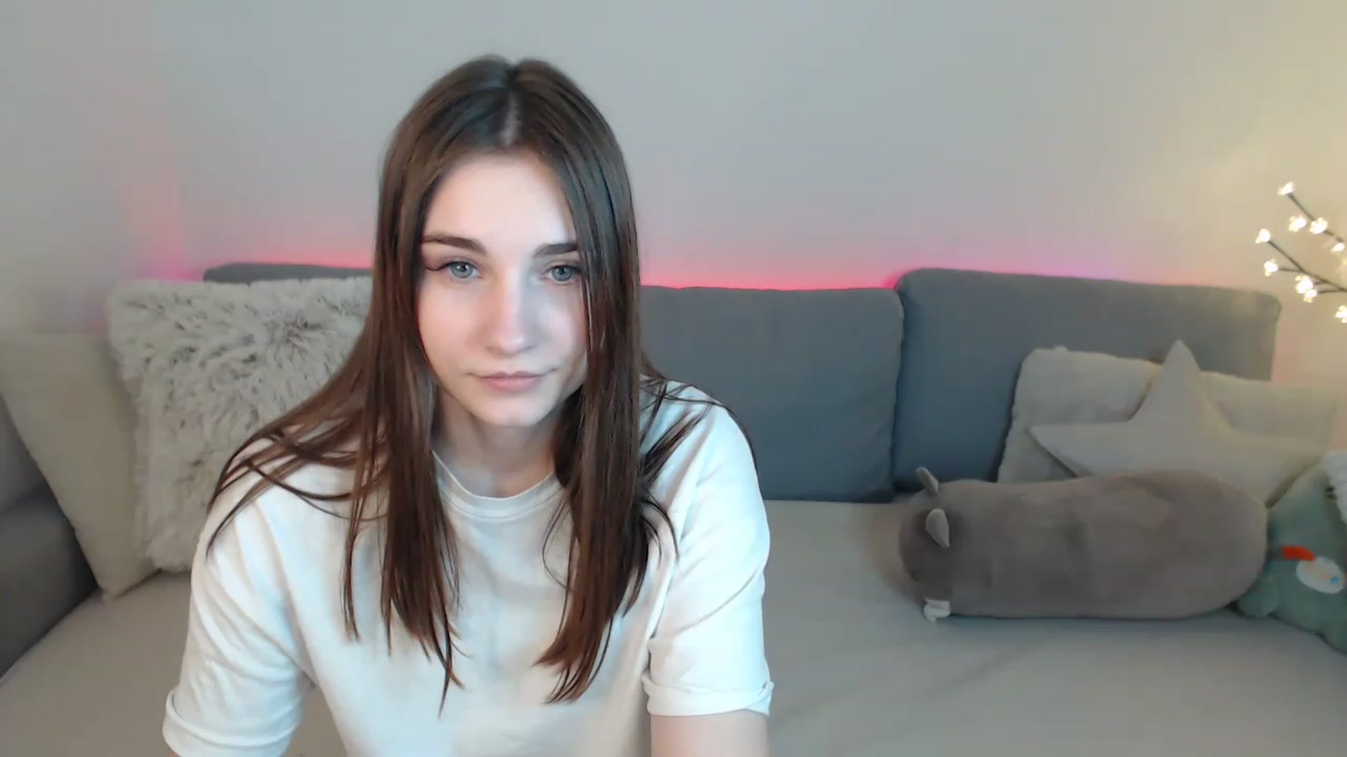 Gallery image thumbnail from LaneyGrey's myfreecams stream on, 04/04/2023, 10:58 image 10 of 20