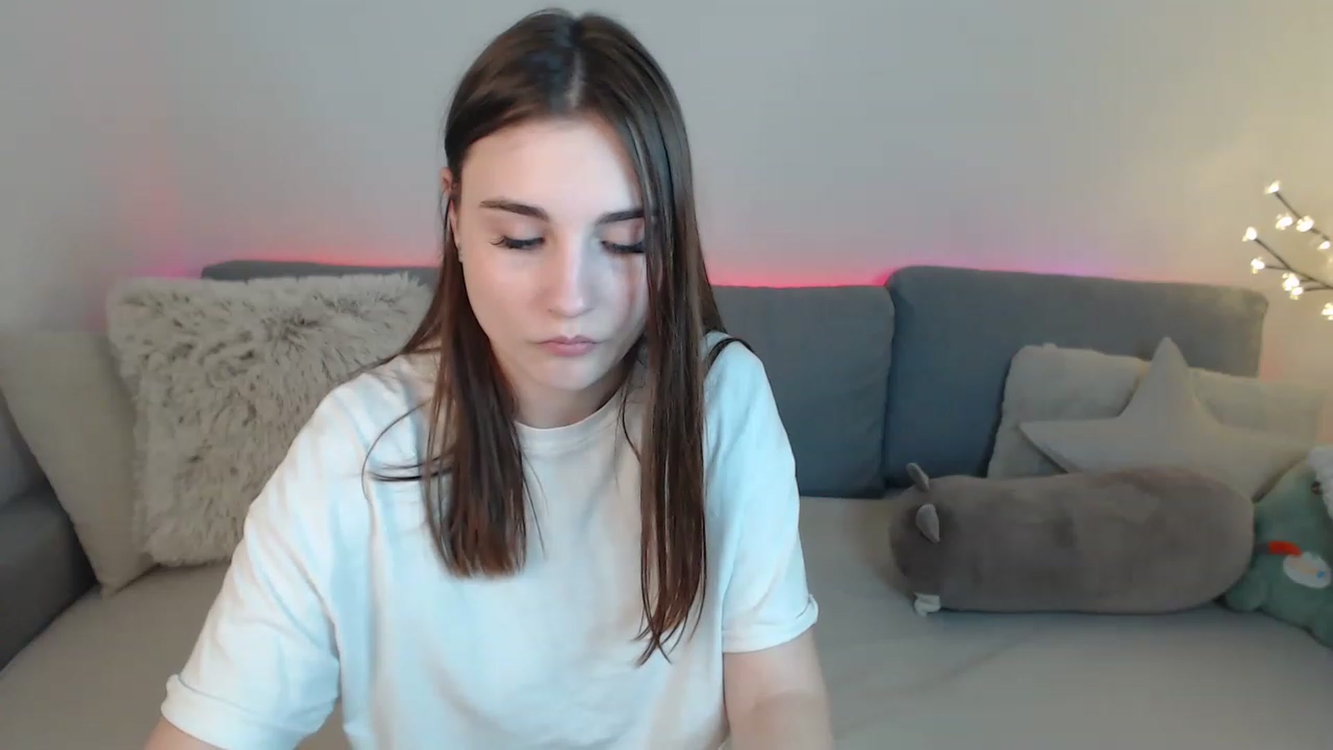 Gallery image thumbnail from LaneyGrey's myfreecams stream on, 04/04/2023, 10:58 image 15 of 20