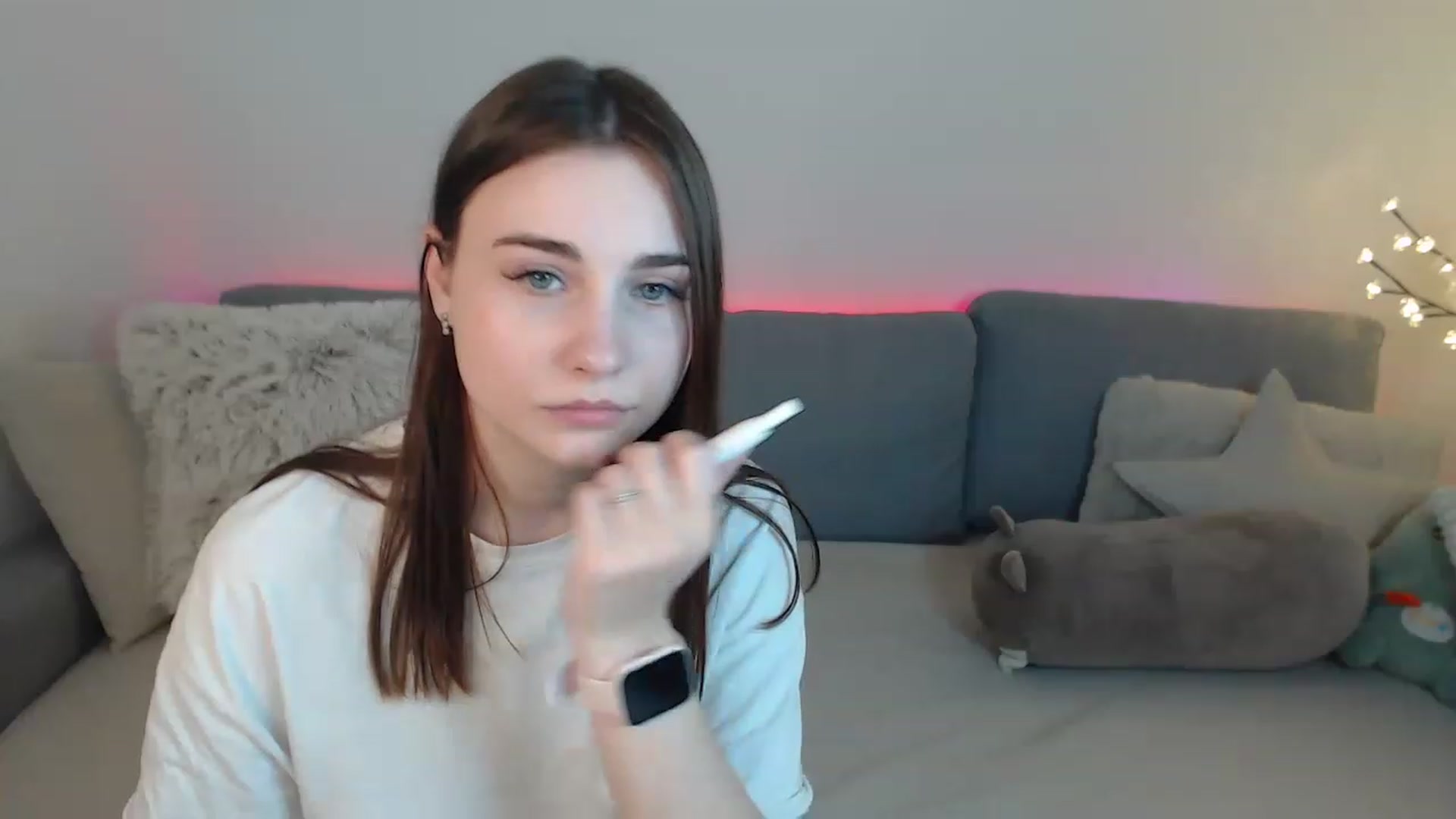 Gallery image thumbnail from LaneyGrey's myfreecams stream on, 04/04/2023, 10:58 image 5 of 20