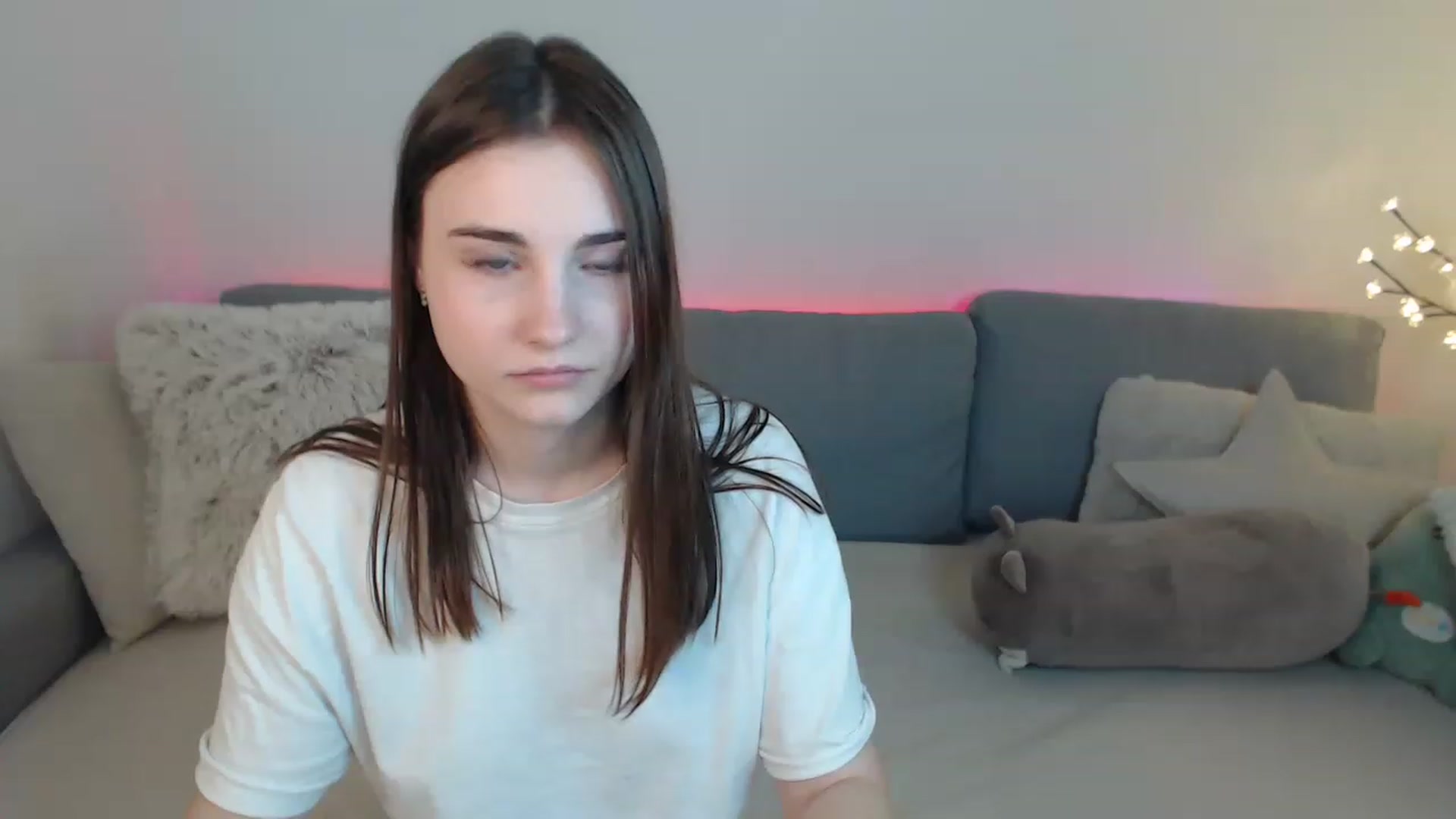 Gallery image thumbnail from LaneyGrey's myfreecams stream on, 04/04/2023, 10:58 image 8 of 20