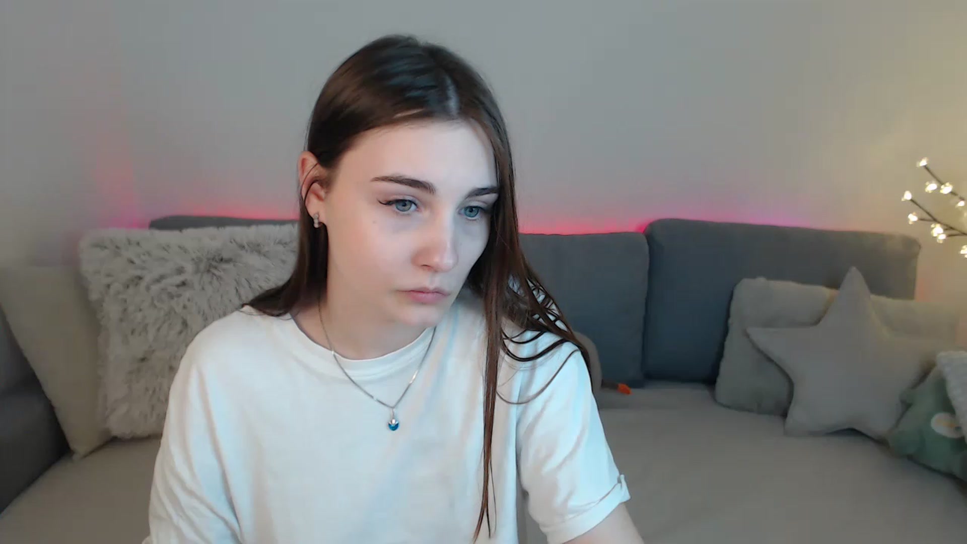 Gallery image thumbnail from LaneyGrey's myfreecams stream on, 04/04/2023, 12:32 image 8 of 20