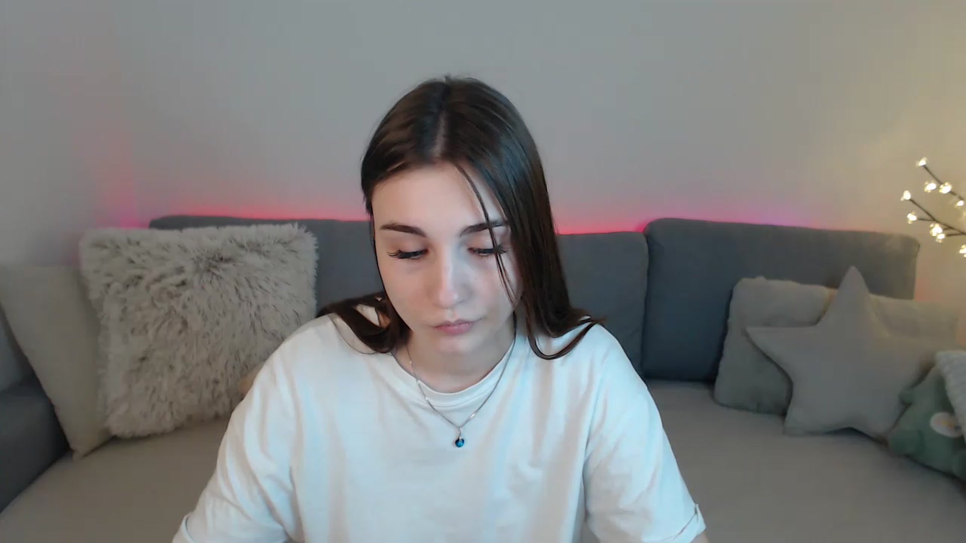 Gallery image thumbnail from LaneyGrey's myfreecams stream on, 04/04/2023, 12:32 image 10 of 20