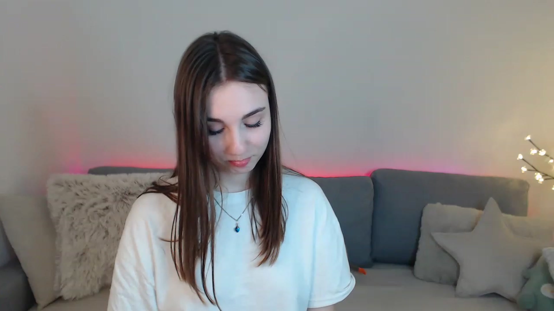 Gallery image thumbnail from LaneyGrey's myfreecams stream on, 04/04/2023, 13:49 image 15 of 20