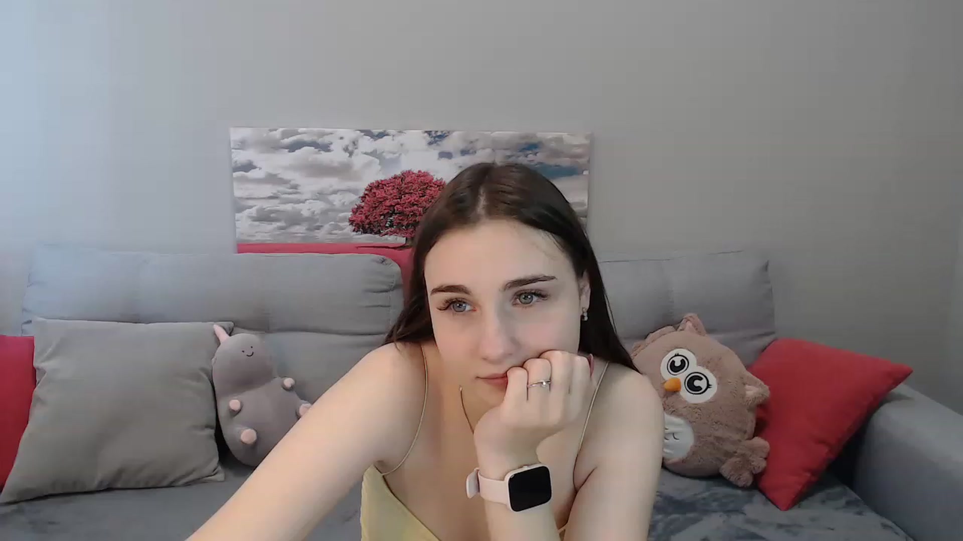 Gallery image thumbnail from LaneyGrey's myfreecams stream on, 04/06/2023, 12:54 image 8 of 20